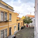 Castelo By Lisbeyond Apartmán