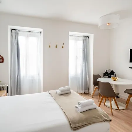 Castelo By Lisbeyond Apartman